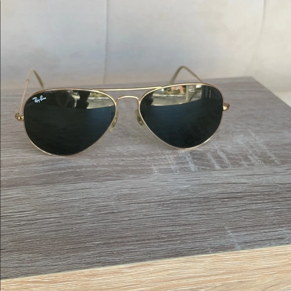 Ray-Ban Gold Frame Black Lens Aviator Sunglasses - Picture 7 of 11